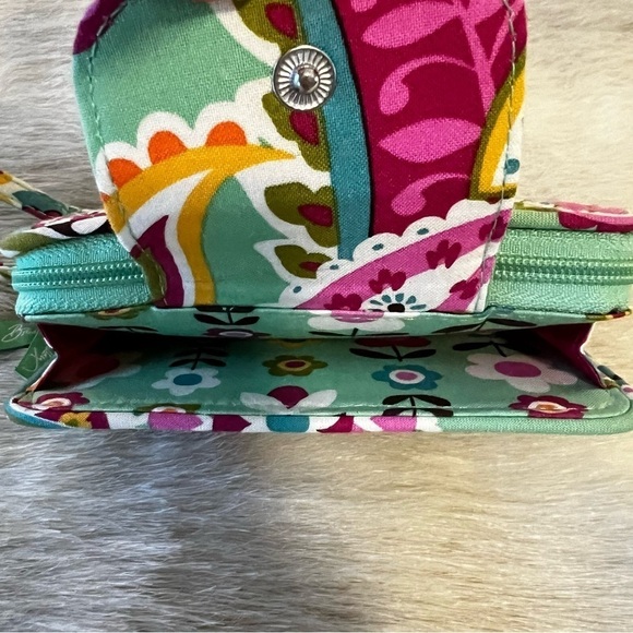 VERA BRADLEY Tutti Frutti 2013 Smartphone Wristlet Green Pink Lippies Case - Picture 3 of 10